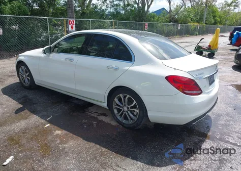 2016 Mercedes-Benz C 300 Luxury/Sport из США, поврежденный, VIN 55SWF4JB3GU103648